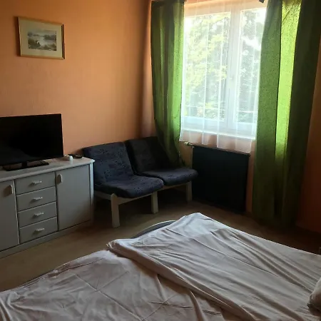 מלון Francoise Szallo